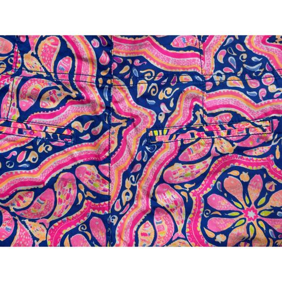 Lilly Pulitzer The Kerrie Shorts in Can’t Resist 2 - Picture 4 of 6